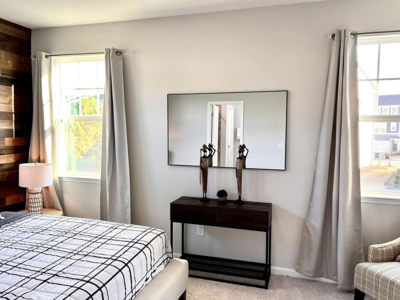 The Villas Buckingham 10 Mins To Rdu Airport Duke Downtown Дарем Екстер'єр фото